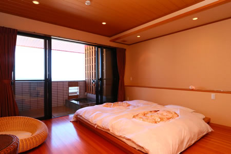 篠島で唯一、露天風呂付き客室を備えた宿